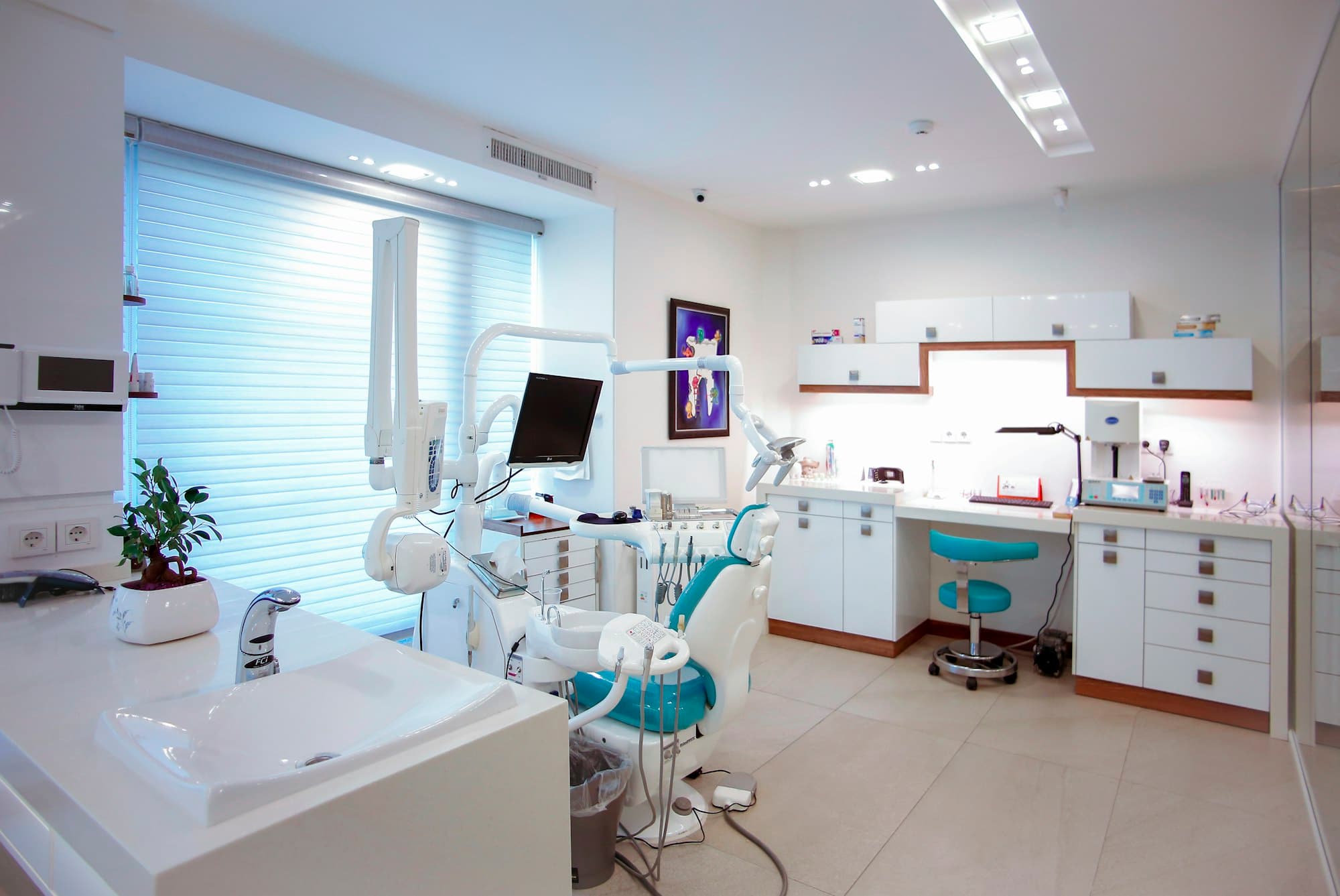 A bright, modern dental treatment room